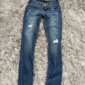 Euc Express low rise stretch 00 ripped jeans